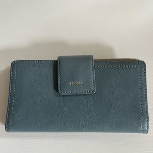 Fossil Logan RFID Leather Wallet